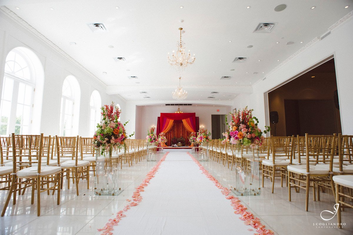 Venue: Chateau Cocomar Decor: Prashe Planner: Electric Karma Photo: J.Cogliandro